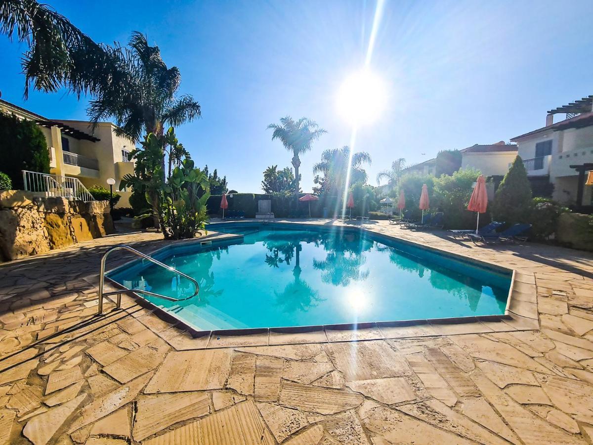 Serena Townhouse Peyia Exterior photo