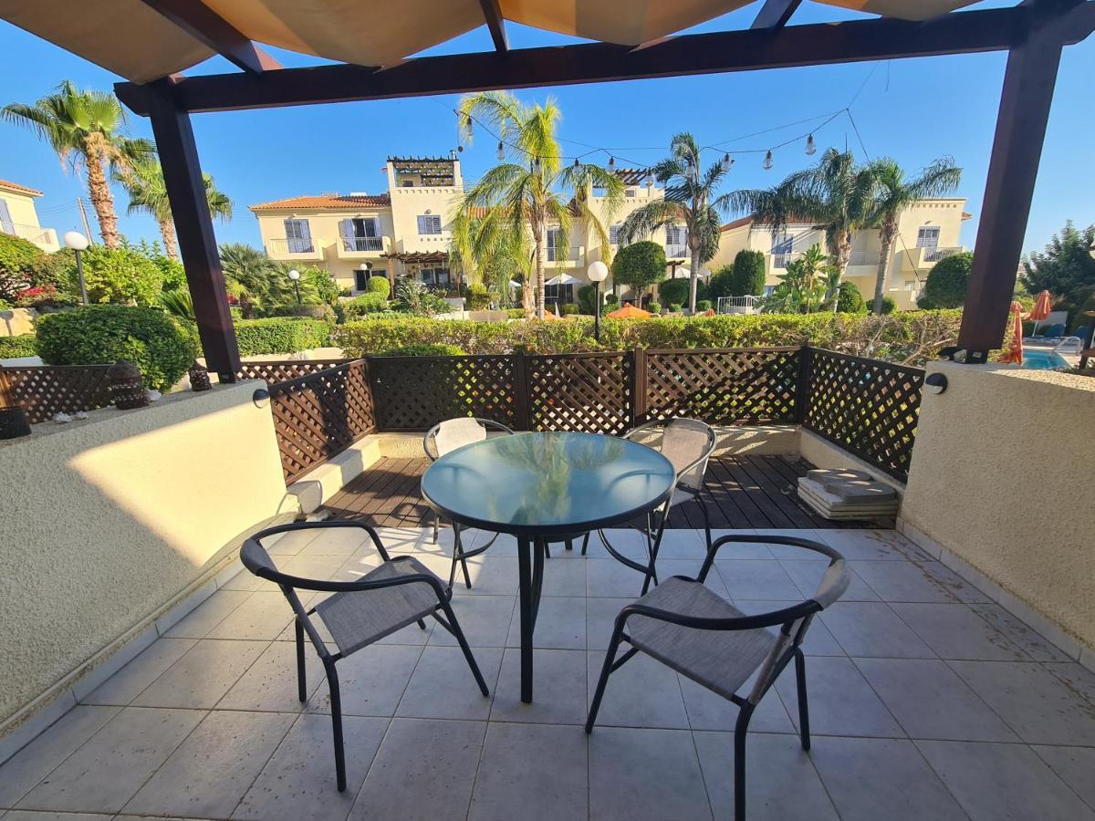 Serena Townhouse Peyia Exterior photo